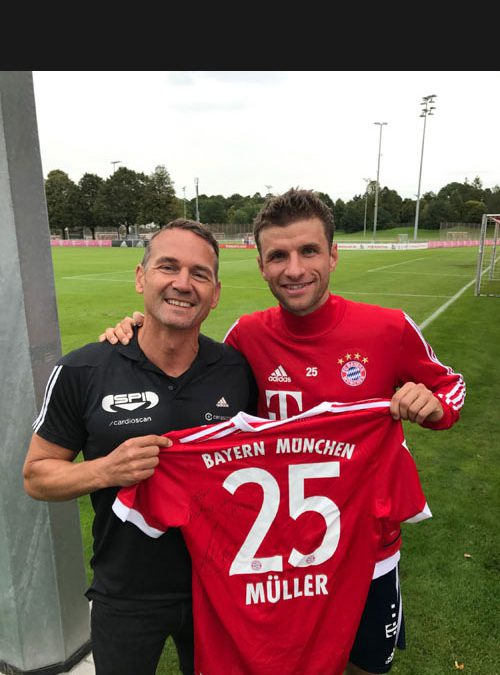 Zu Besuch bei DFB – Nationalspieler Thomas Müller